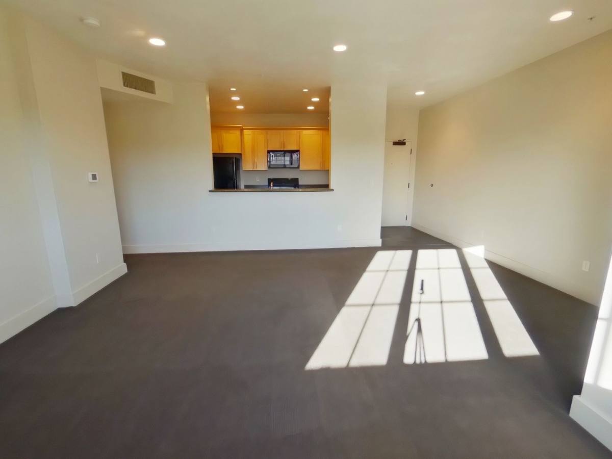Apartment for rent at 1221-1225-1227 Coburg Rd, Eugene, OR 97401