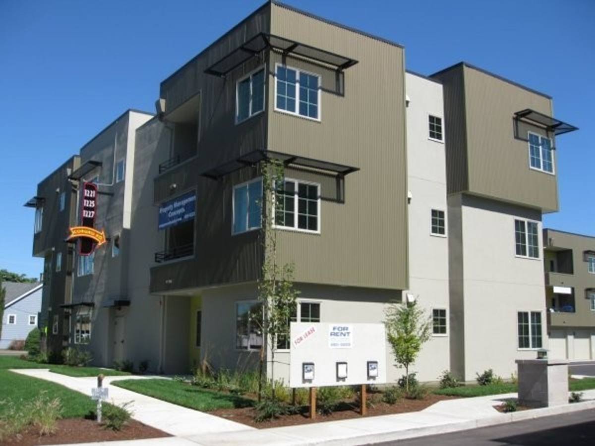 Apartment for rent at 1221-1225-1227 Coburg Rd, Eugene, OR 97401