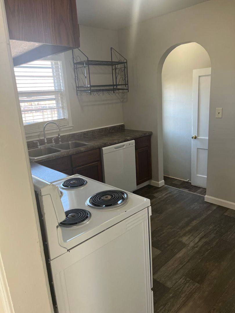 Apartment for rent at 1704 S 8th Ave, Sioux Falls, SD 57105