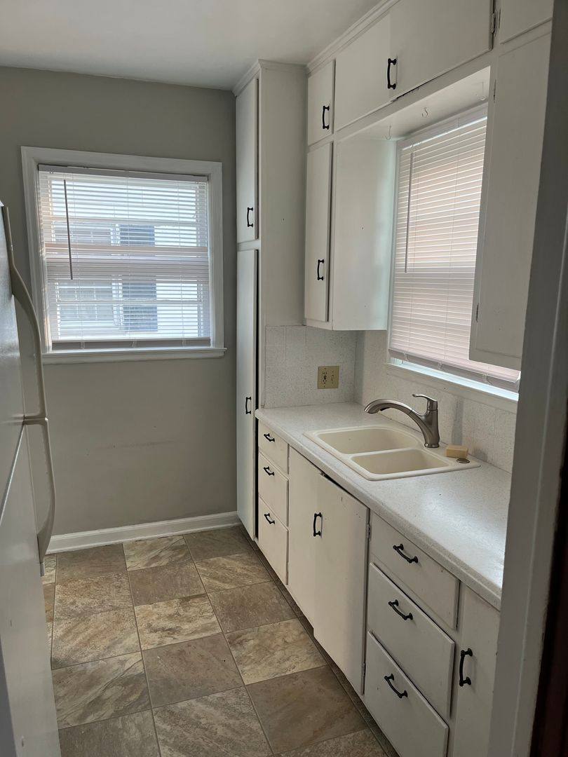 Apartment for rent at 1714 S 7th Ave, Sioux Falls, SD 57105