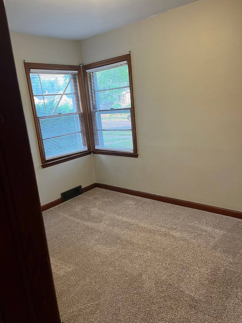 Apartment for rent at 1714 S 7th Ave, Sioux Falls, SD 57105