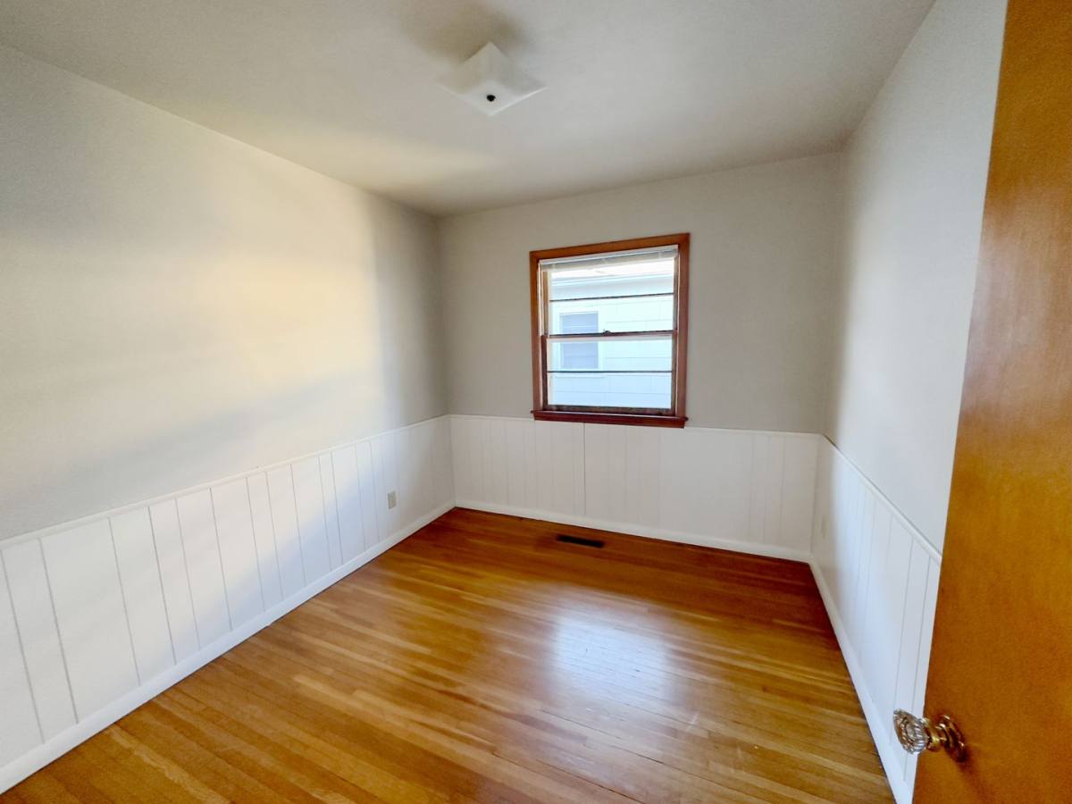 Apartment for rent at 1718 S 7th Ave, Sioux Falls, SD 57105