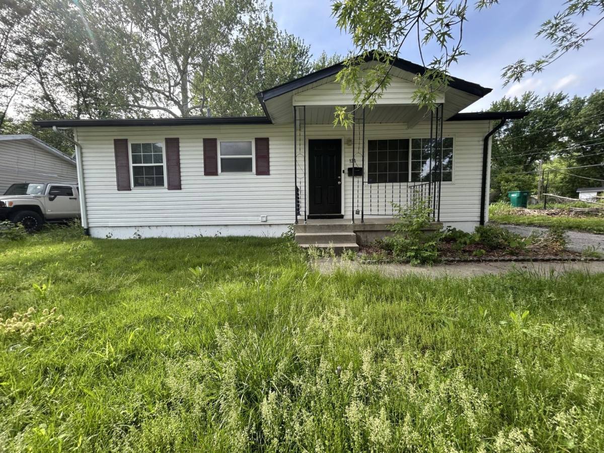 House for rent at 121 St Dorothy, East Saint Louis, IL 62206