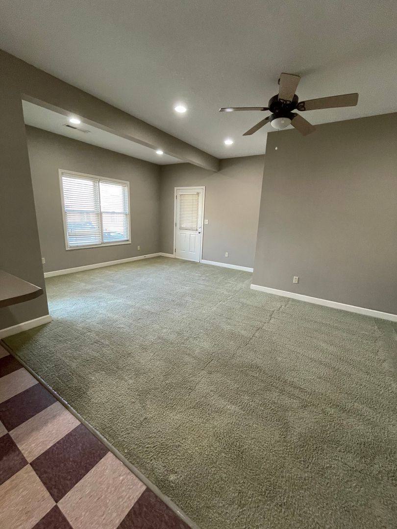 Apartment for rent at 2100 Cherry Hill Dr, Columbia, MO 65203