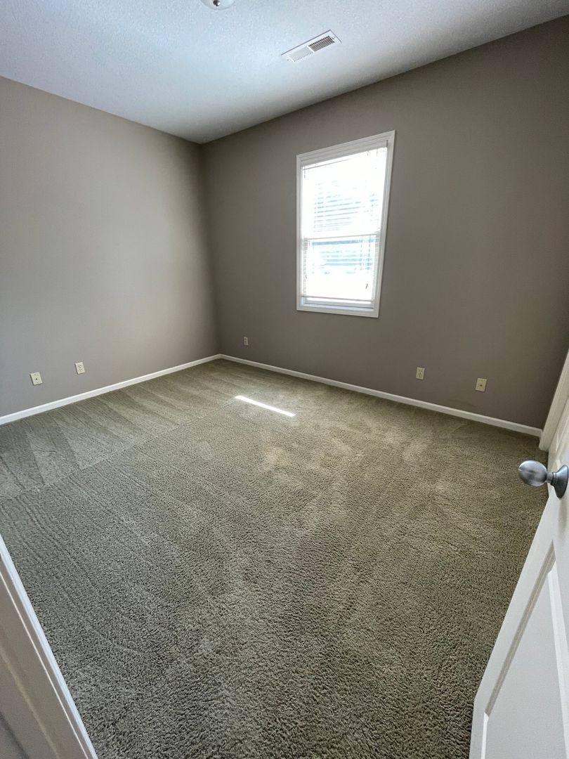 Apartment for rent at 2100 Cherry Hill Dr, Columbia, MO 65203