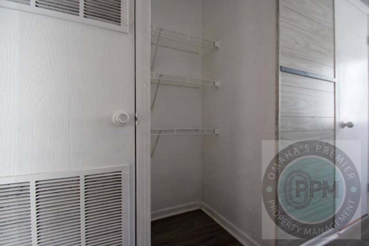 House for rent at 7608 N 29th St, Omaha, NE 68112
