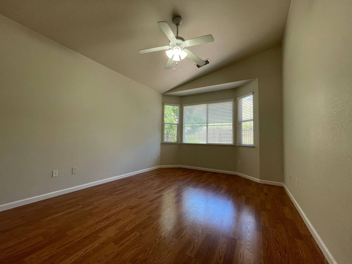House for rent at 444 Lone Spur Dr, Folsom, CA 95630