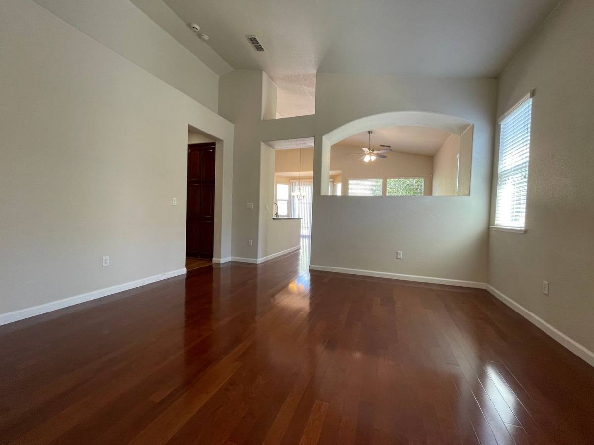 House for rent at 444 Lone Spur Dr, Folsom, CA 95630