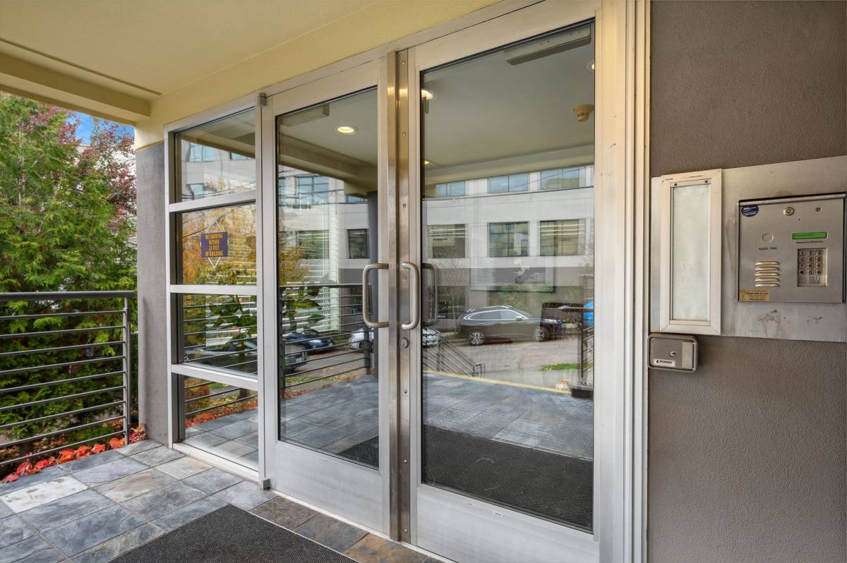 Apartment for rent at 210 E Blaine St, Seattle, WA 98102