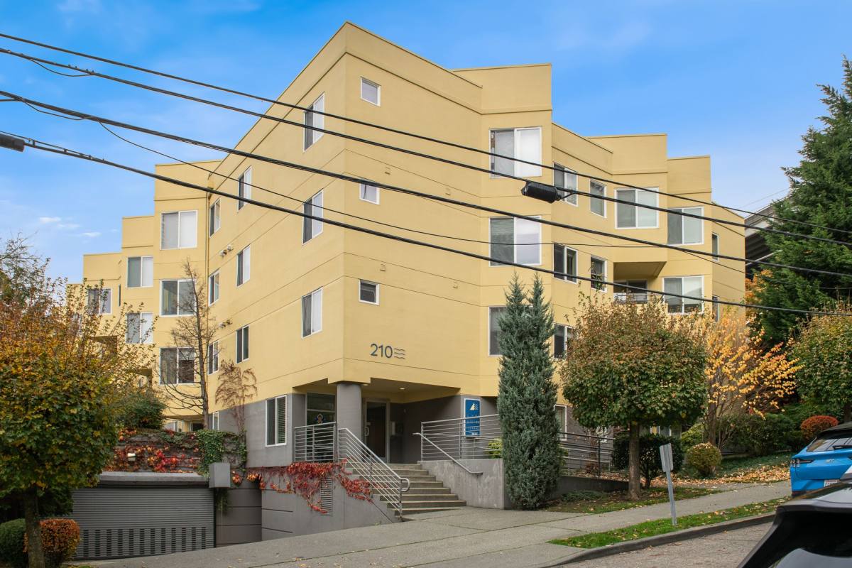 Apartment for rent at 210 E Blaine St, Seattle, WA 98102