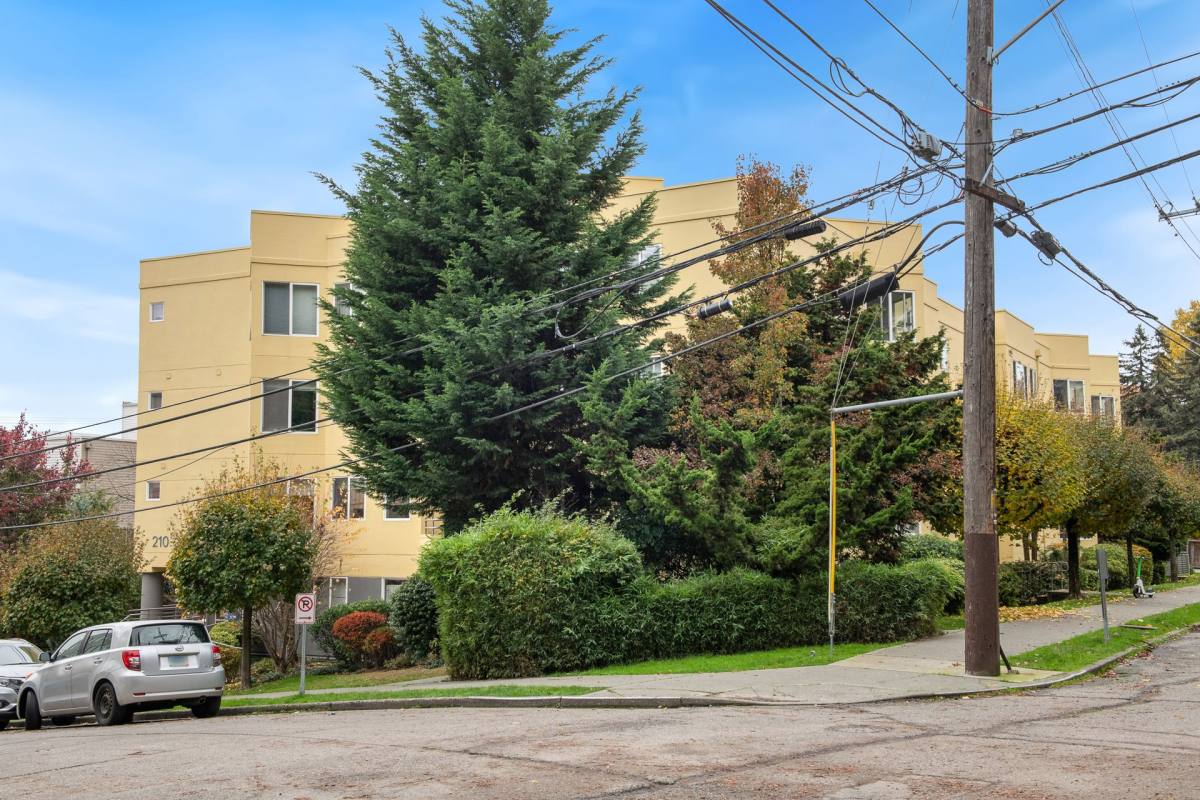 Apartment for rent at 210 E Blaine St, Seattle, WA 98102
