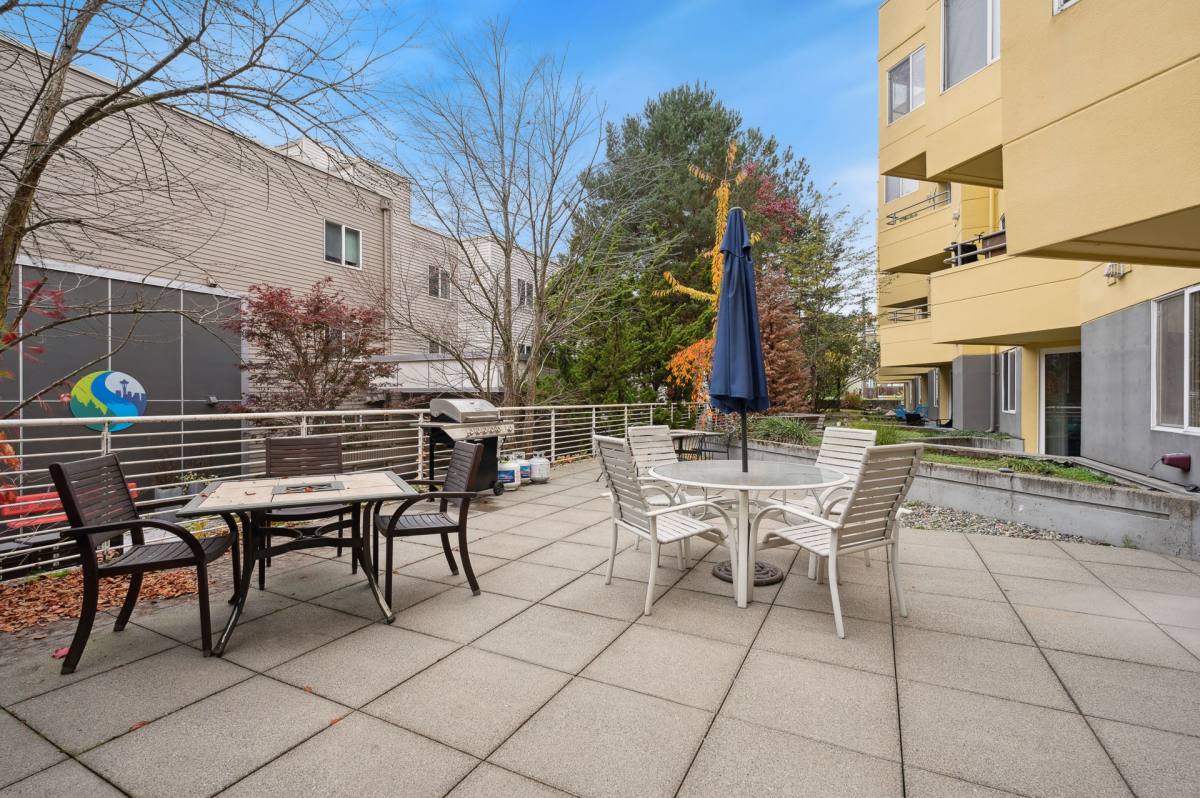 Apartment for rent at 210 E Blaine St, Seattle, WA 98102