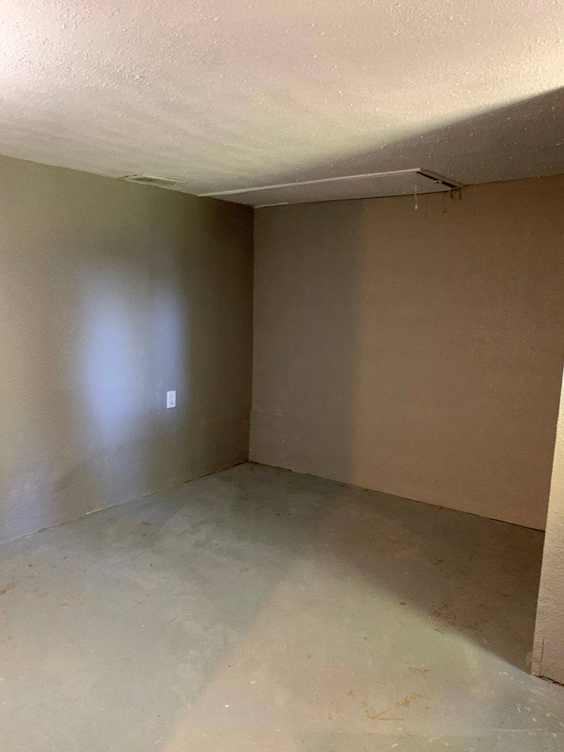 House for rent at 2412 W Lincoln St, Springfield, MO 65806