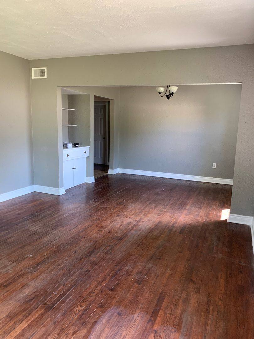 House for rent at 2412 W Lincoln St, Springfield, MO 65806