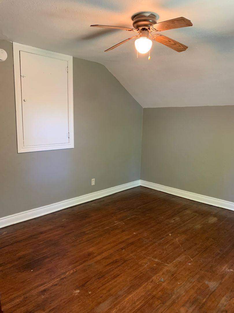 House for rent at 2412 W Lincoln St, Springfield, MO 65806