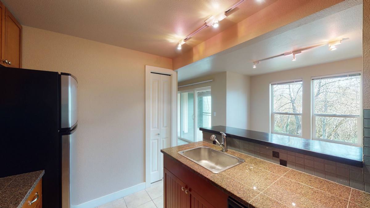 Condo for rent at 3008 N Narrows Dr, Tacoma, WA 98407
