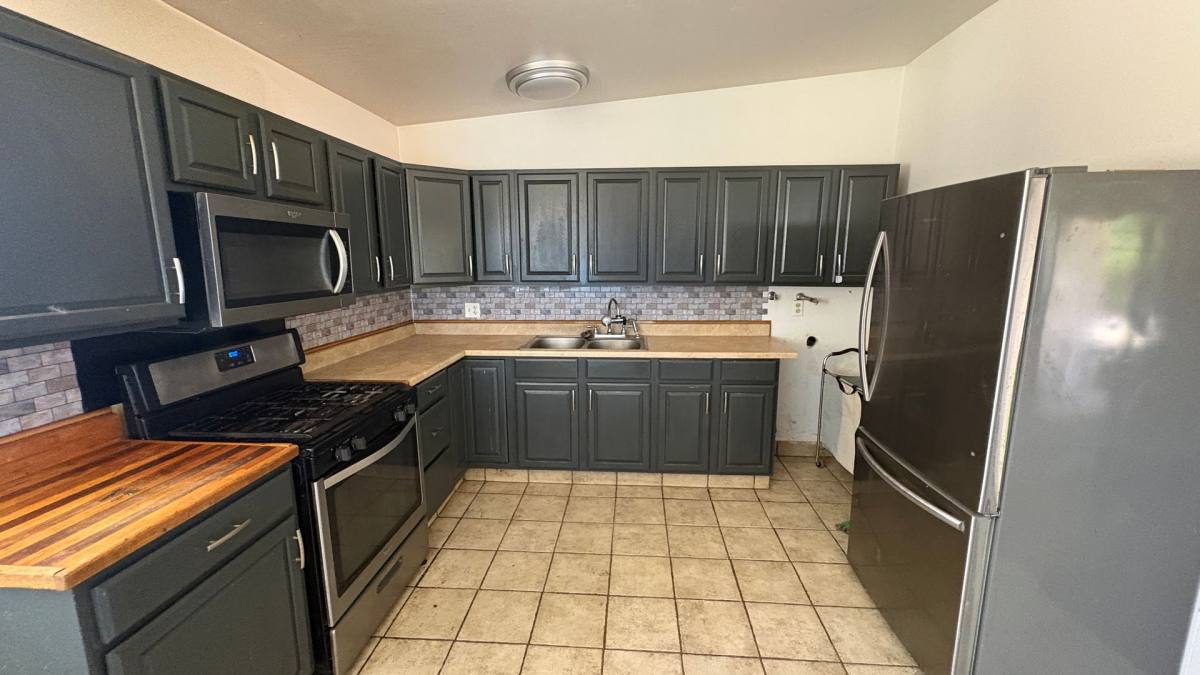 House for rent at 13207 Franceska Rd, Apple Valley, CA 92308