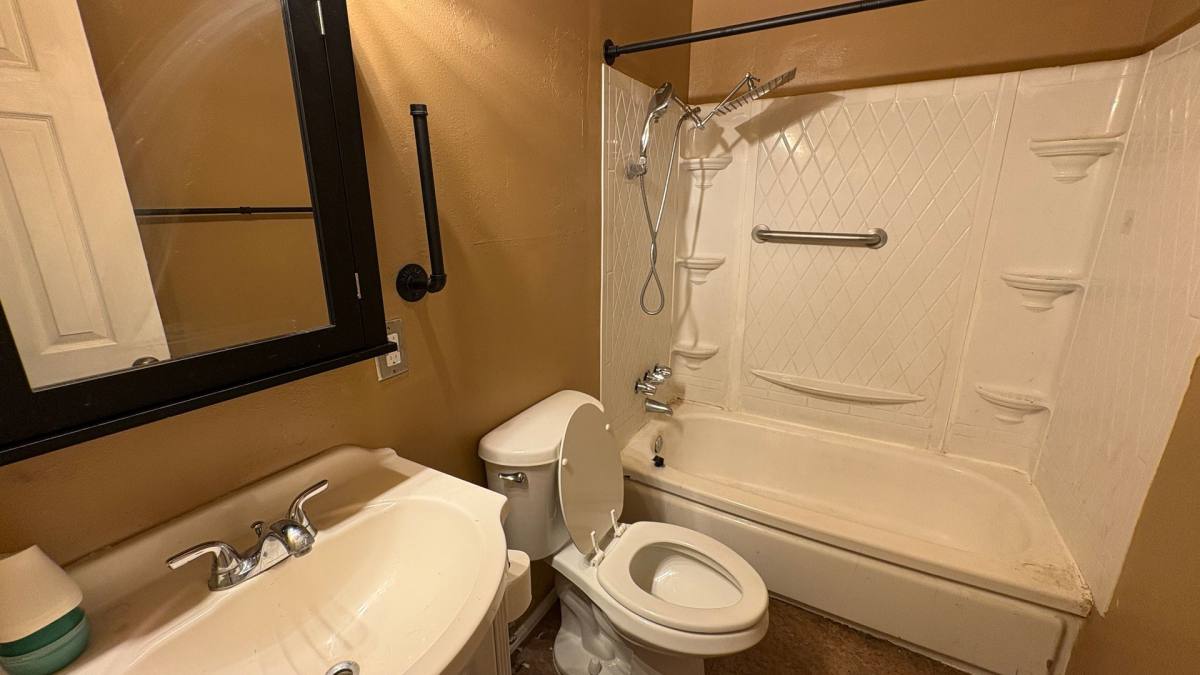 House for rent at 13207 Franceska Rd, Apple Valley, CA 92308