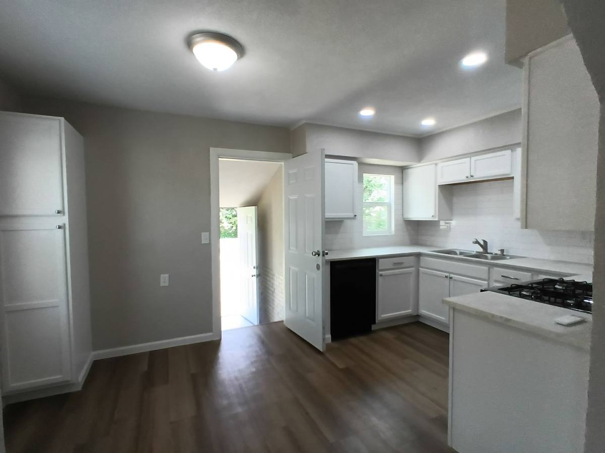 House for rent at 404 Mid America Blvd, Oklahoma City, OK 73110