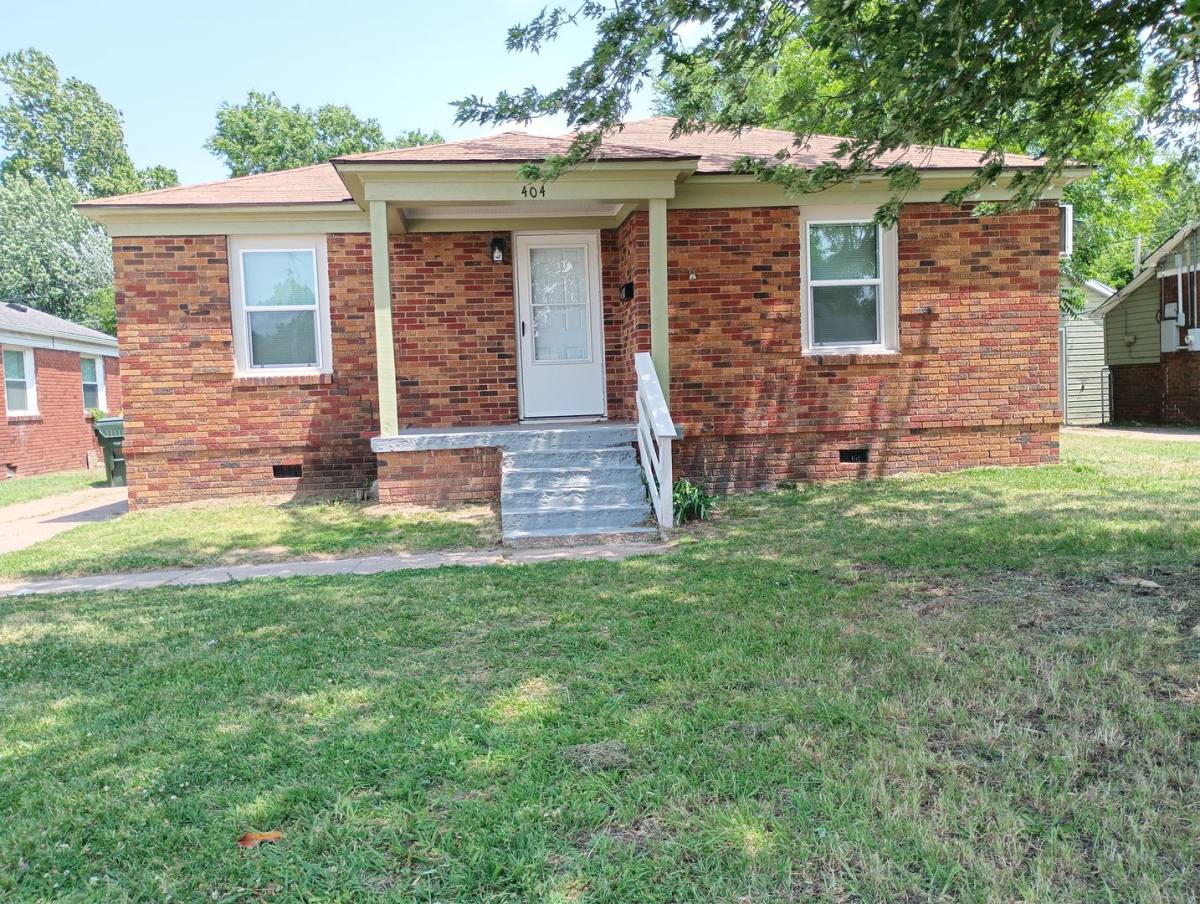 House for rent at 404 Mid America Blvd, Oklahoma City, OK 73110