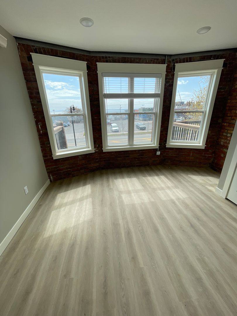 Apartment for rent at 627 E 4th St, Duluth, MN 55805