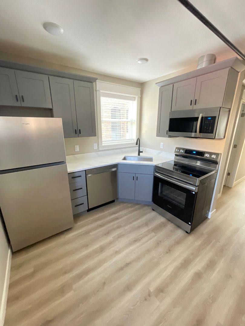 Apartment for rent at 627 E 4th St, Duluth, MN 55805