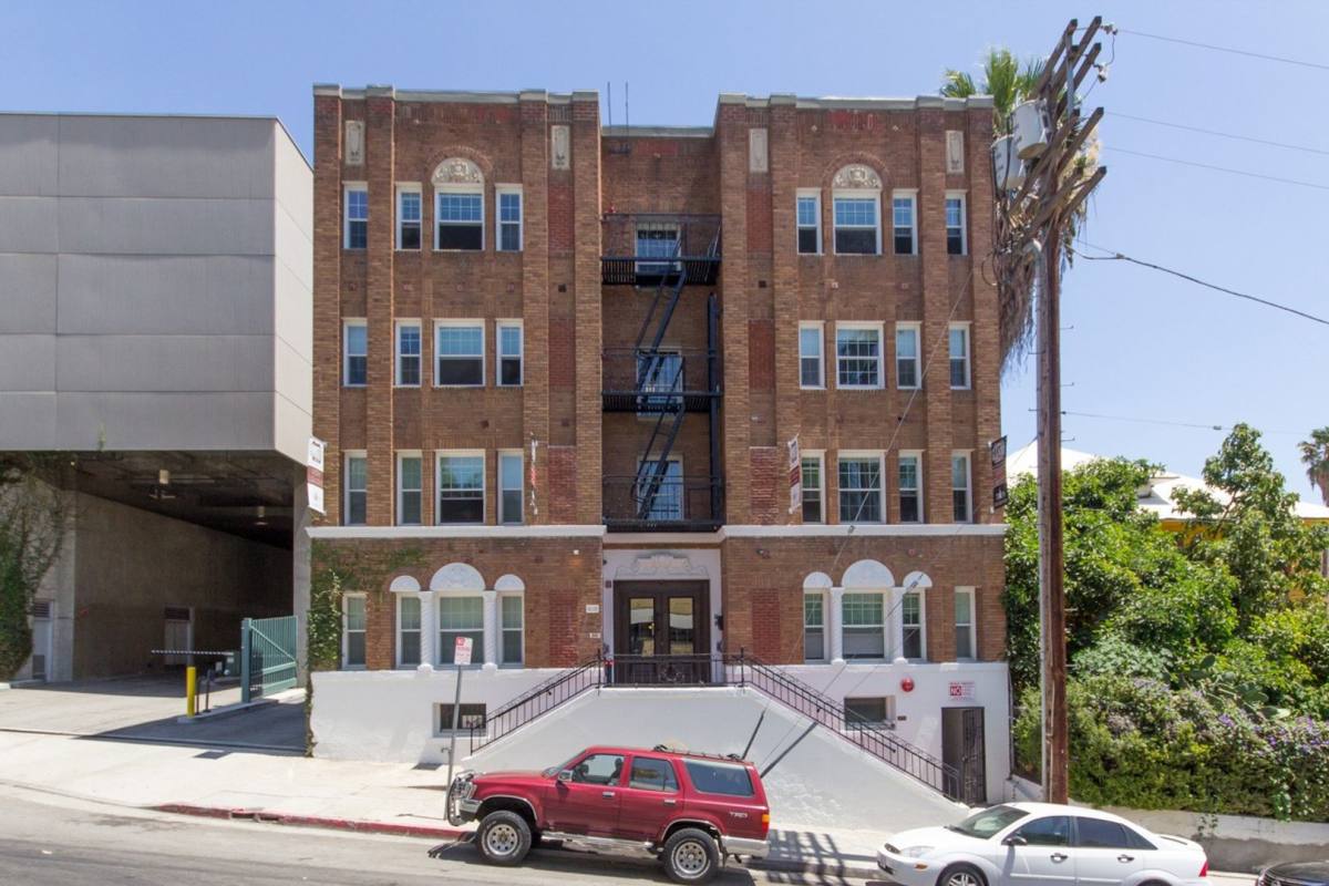 Apartment for rent at 412 S Lake St, Los Angeles, CA 90057