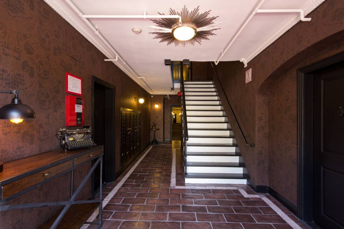 Apartment for rent at 412 S Lake St, Los Angeles, CA 90057
