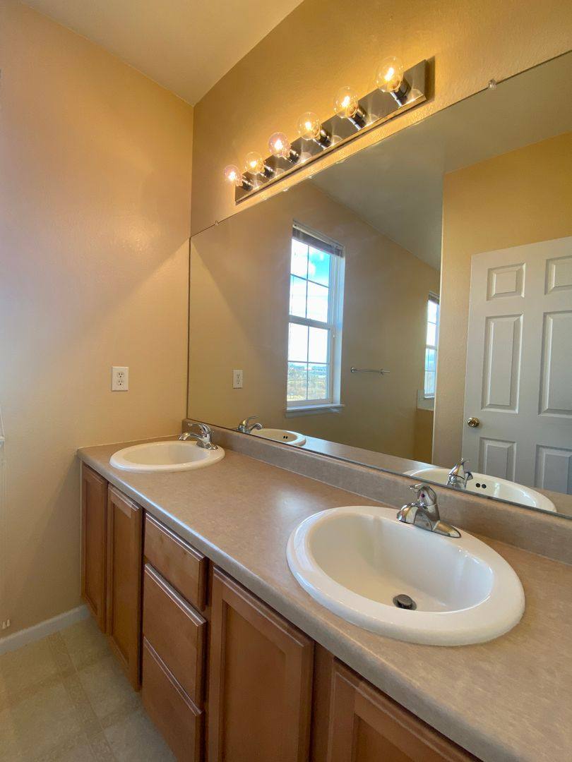 Townhouse for rent at 15934 E Geddes Lane #46, Aurora, CO 80016