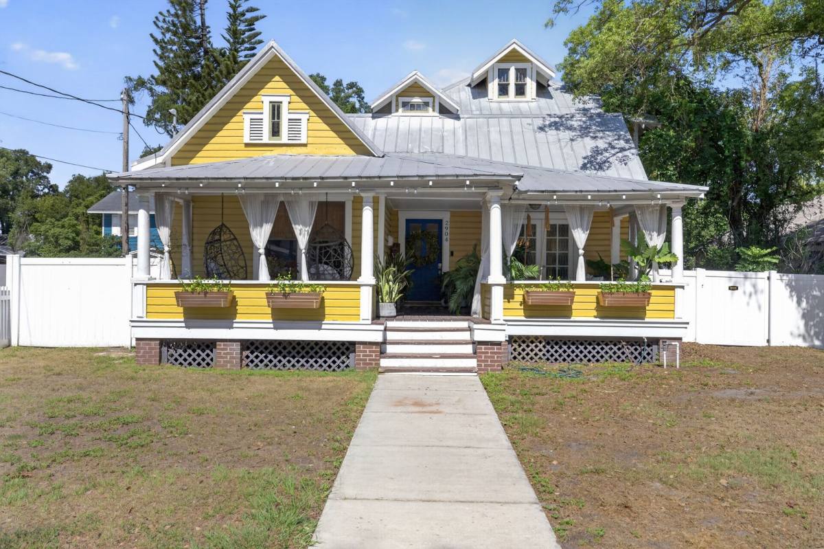 House for rent at 2904 N Jefferson St, Tampa, FL 33602