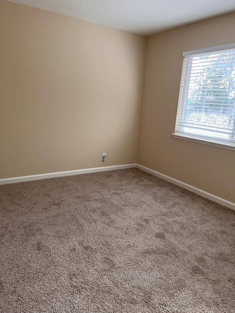 Apartment for rent at 1077 W Hamilton Ave, Campbell, CA 95008