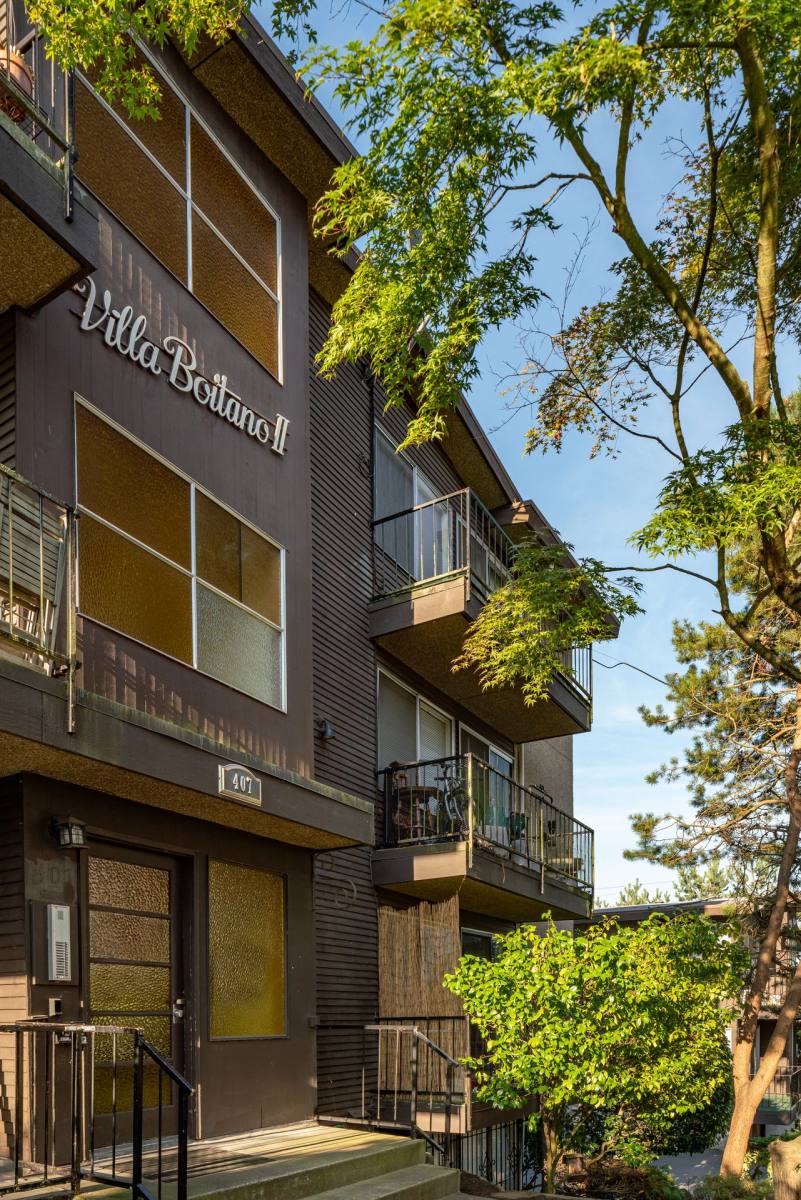 Apartment for rent at 407 N 87th St, Seattle, WA 98103