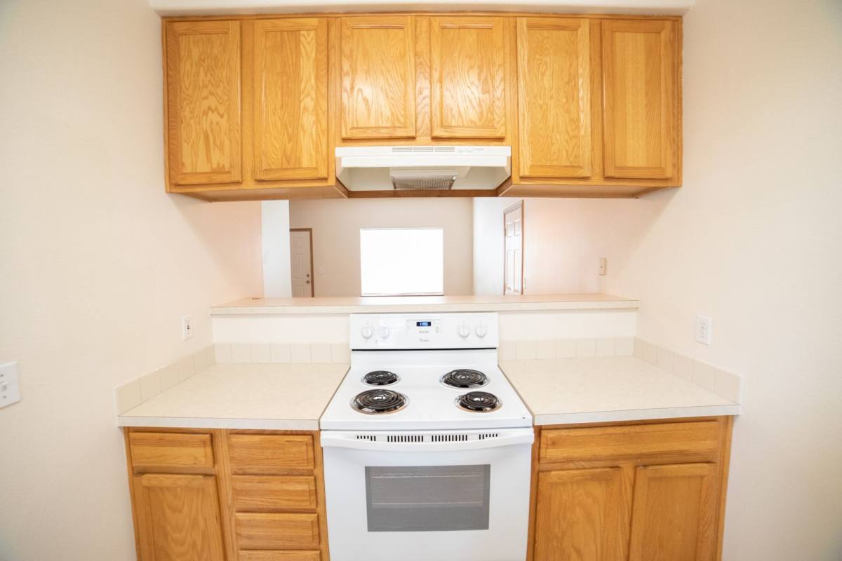 Apartment for rent at 370 N Douglas St, Canby, OR 97013