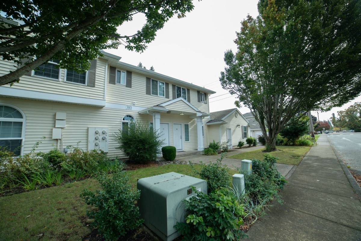 Apartment for rent at 370 N Douglas St, Canby, OR 97013