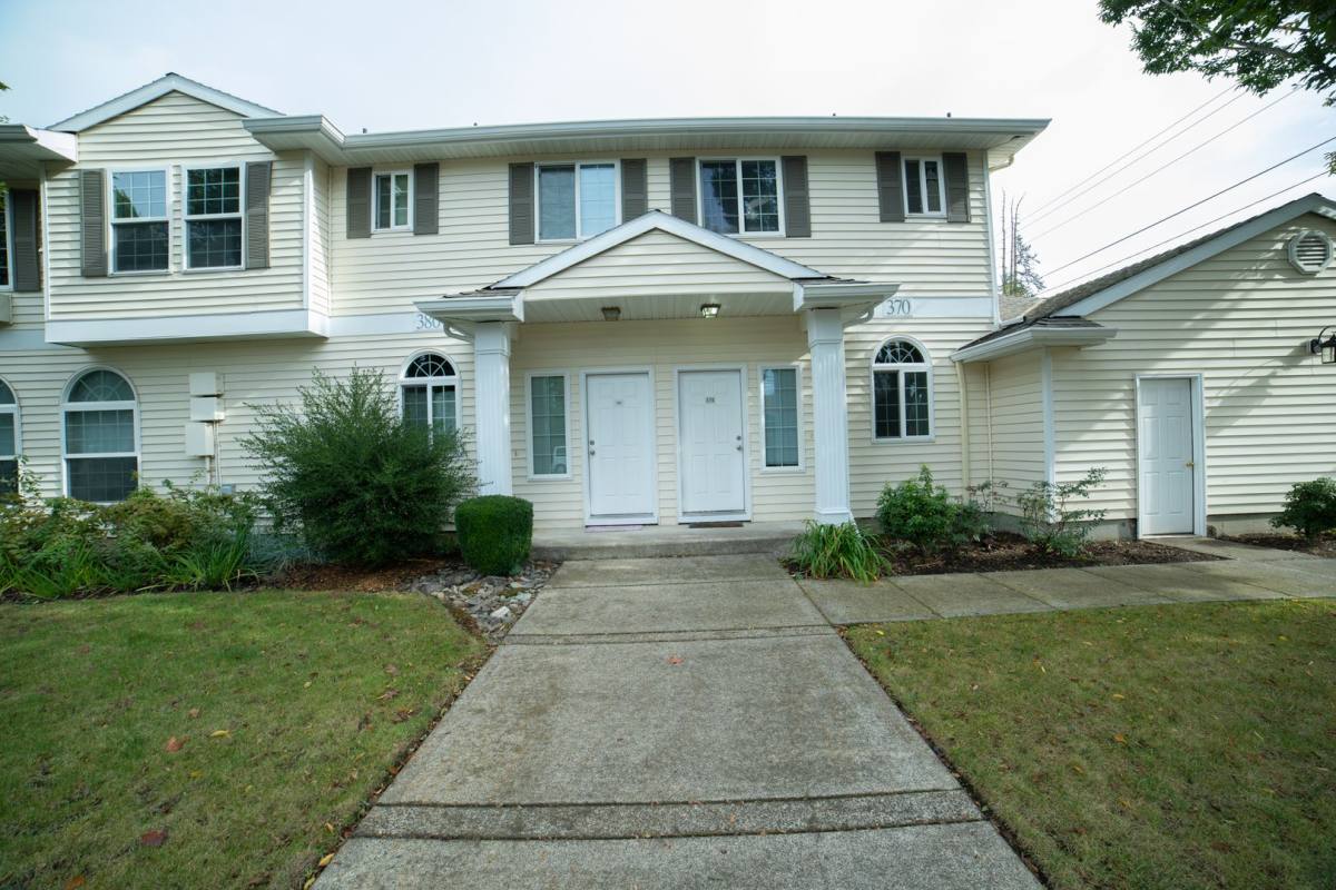 Apartment for rent at 370 N Douglas St, Canby, OR 97013