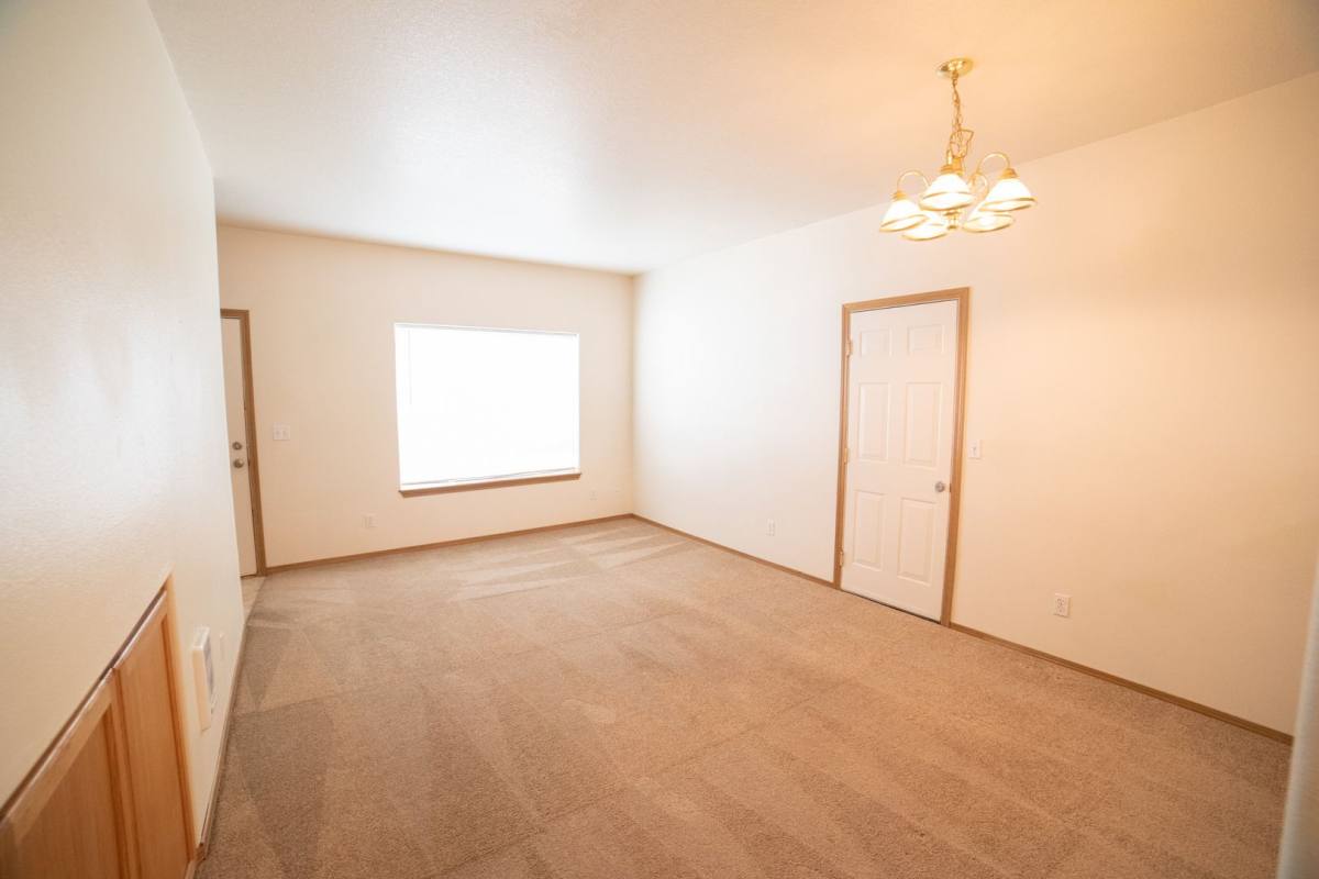 Apartment for rent at 370 N Douglas St, Canby, OR 97013