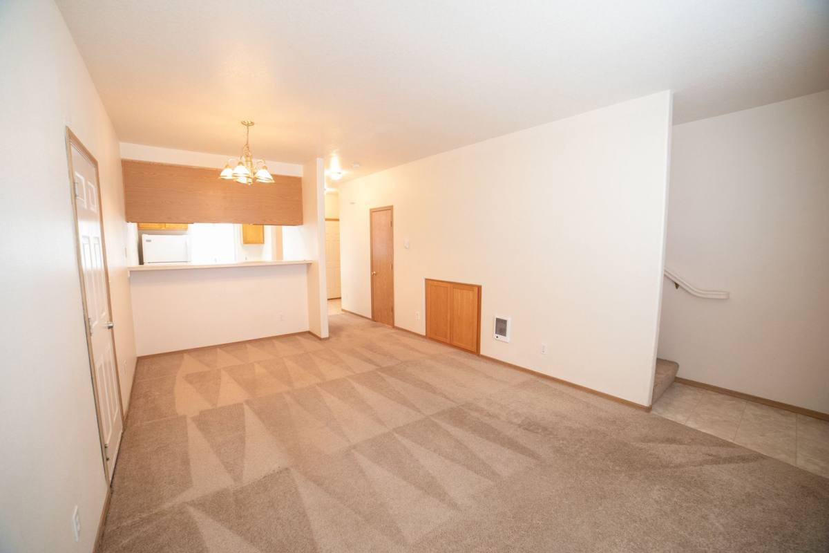 Apartment for rent at 370 N Douglas St, Canby, OR 97013