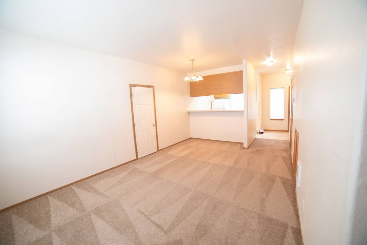 Apartment for rent at 370 N Douglas St, Canby, OR 97013