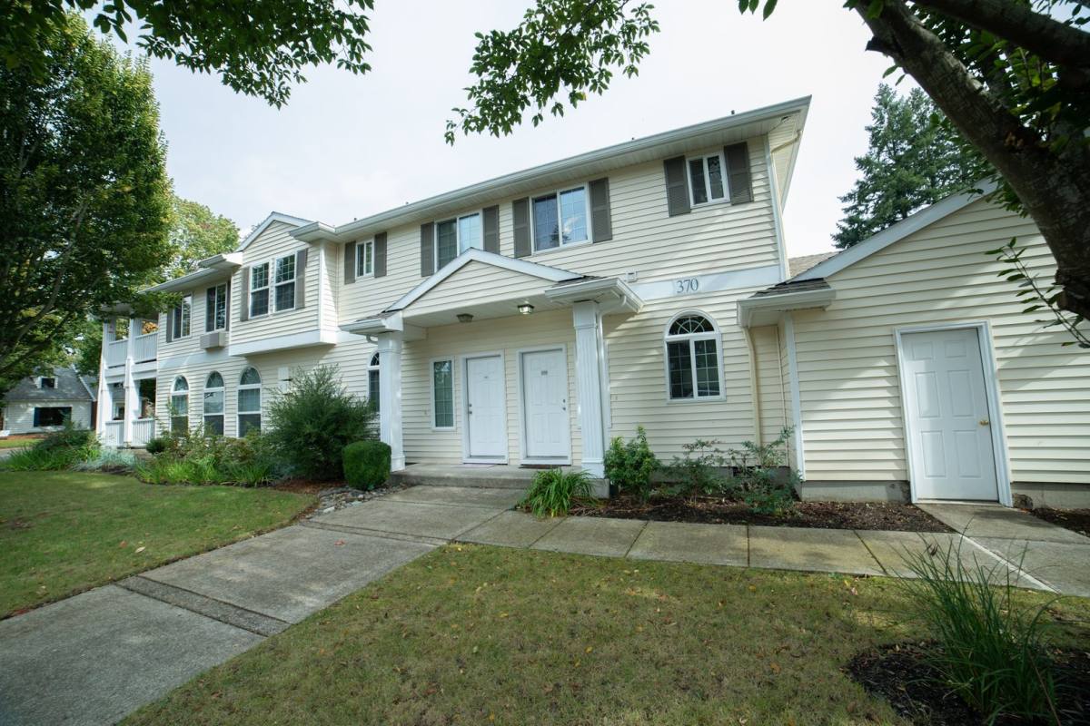 Apartment for rent at 370 N Douglas St, Canby, OR 97013