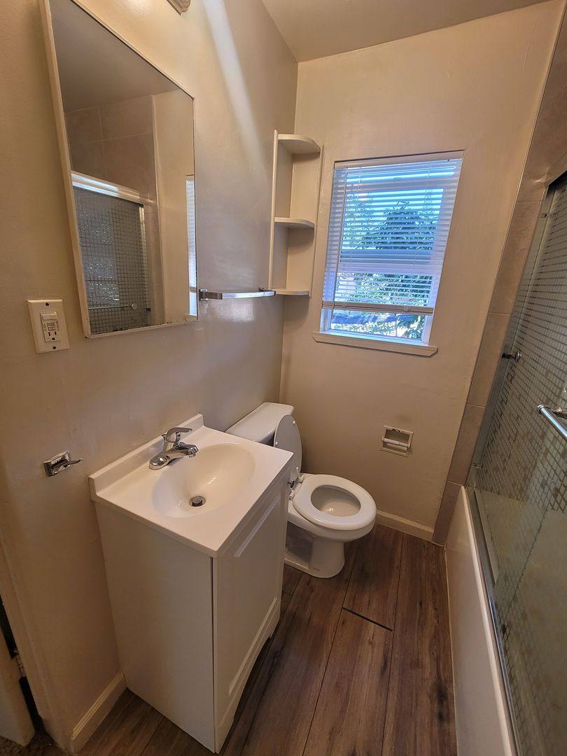 Apartment for rent at 1016 & 1018 Hackberry Ave, Modesto, CA 95350