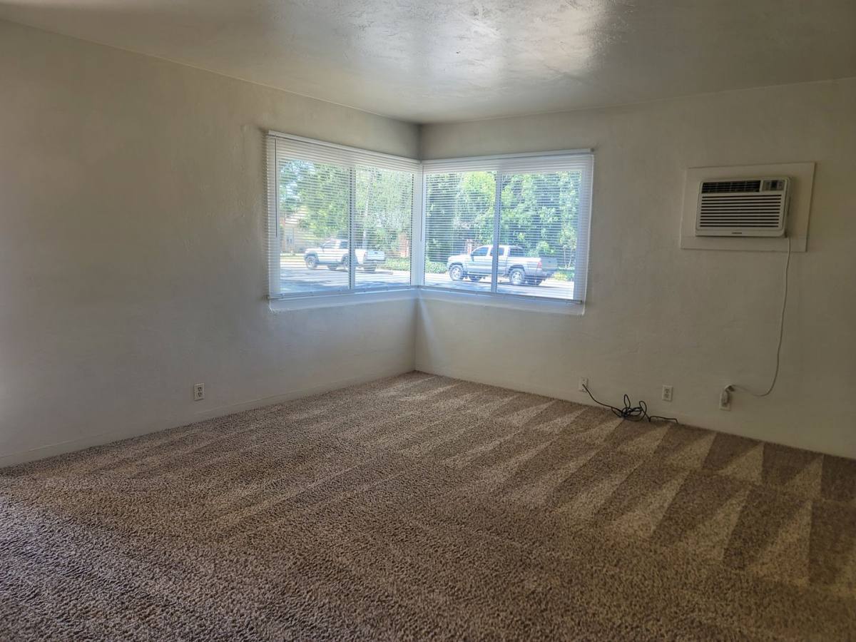Apartment for rent at 1016 & 1018 Hackberry Ave, Modesto, CA 95350