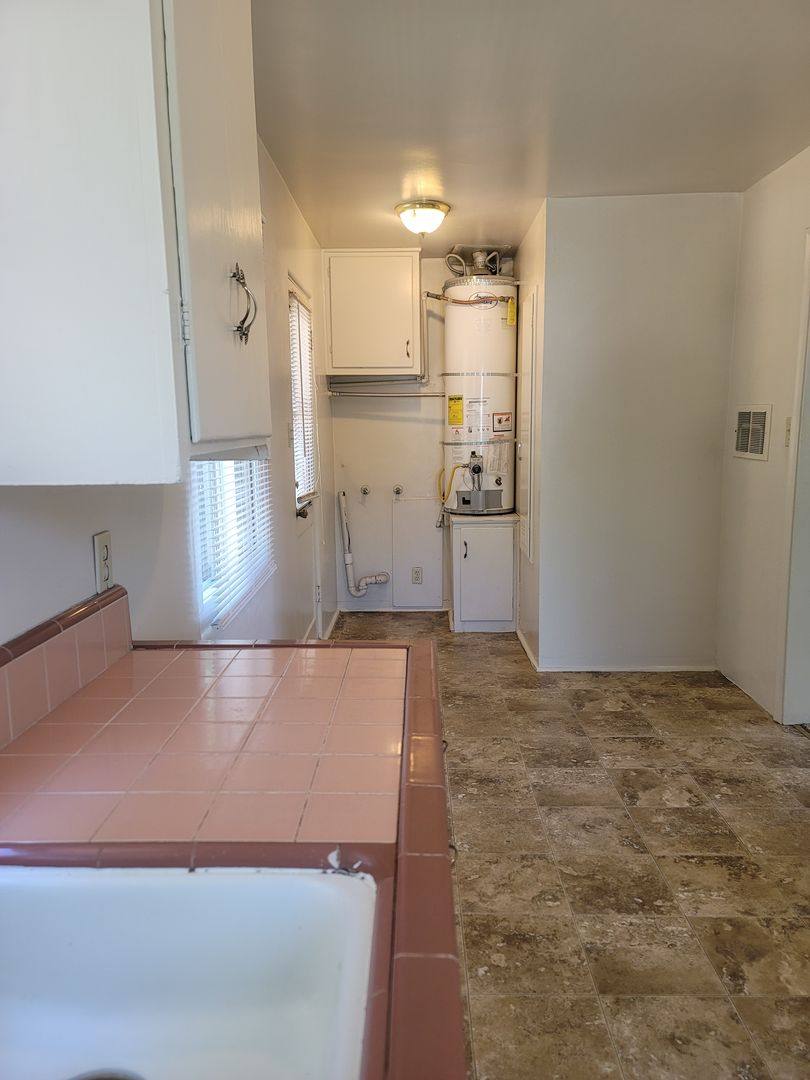 Apartment for rent at 1016 & 1018 Hackberry Ave, Modesto, CA 95350