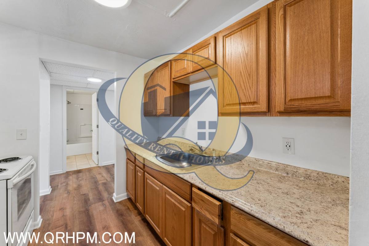 Apartment for rent at 10149 Corunna Rd, Swartz Creek, MI 48473