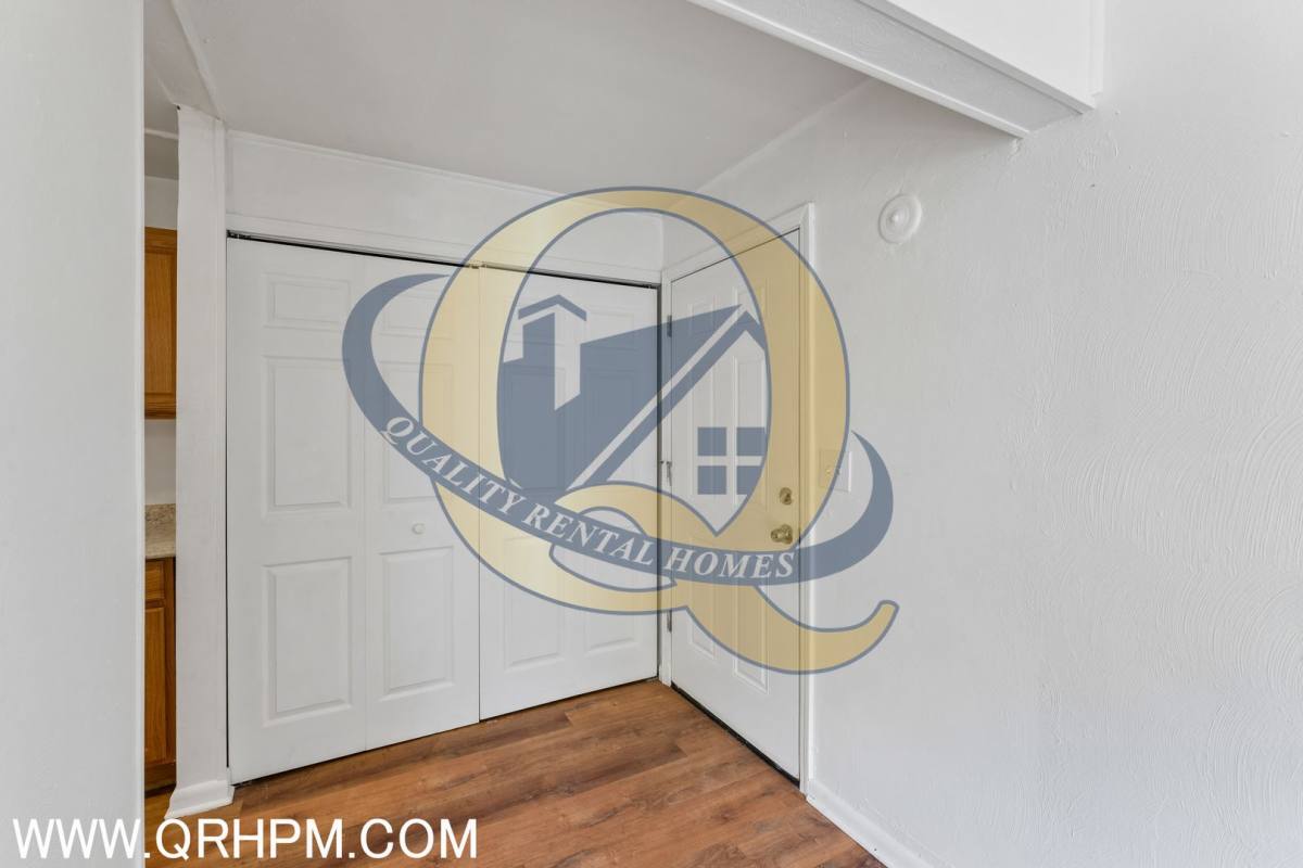 Apartment for rent at 10149 Corunna Rd, Swartz Creek, MI 48473