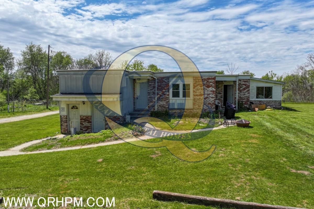 Apartment for rent at 10149 Corunna Rd, Swartz Creek, MI 48473