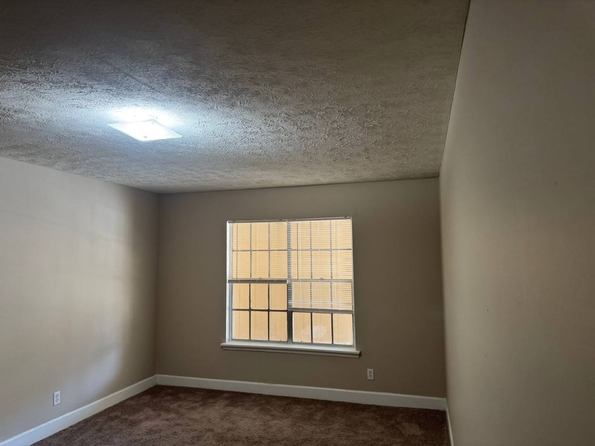 Apartment for rent at 560 Perry St, Auburn, AL 36830