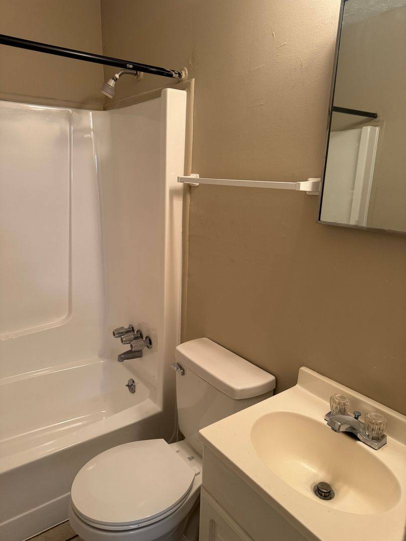 Apartment for rent at 560 Perry St, Auburn, AL 36830
