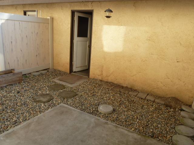 Condo for rent at 1501 Racquet Club Dr, Los Banos, CA 93635