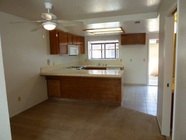 Condo for rent at 1501 Racquet Club Dr, Los Banos, CA 93635