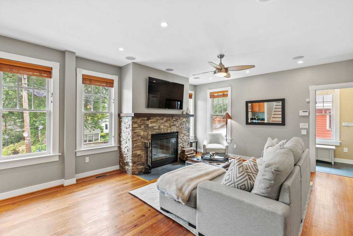 House for rent at 5213 Cathedral Ave NW, Washington, DC 20016